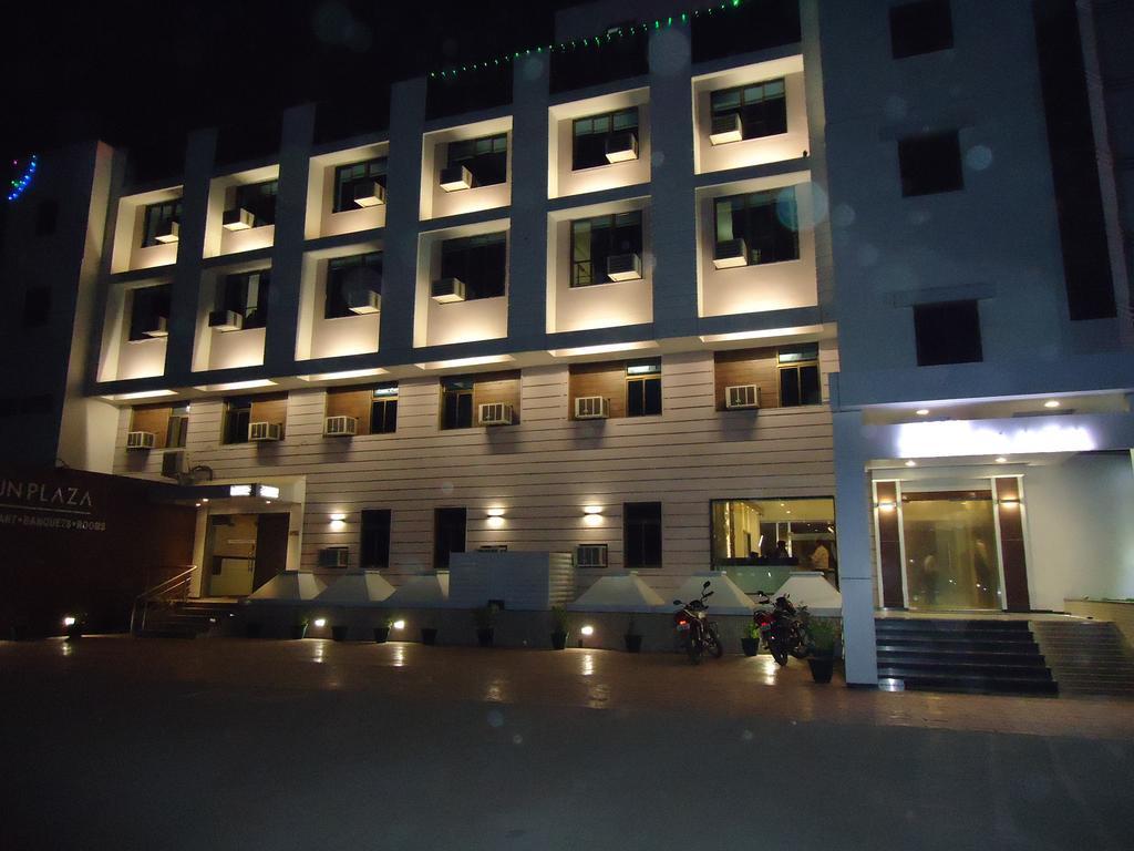 Hotel Sun Plaza Ankleshwar Dış mekan fotoğraf